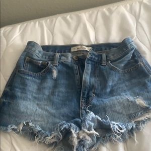 Hollister Jean short